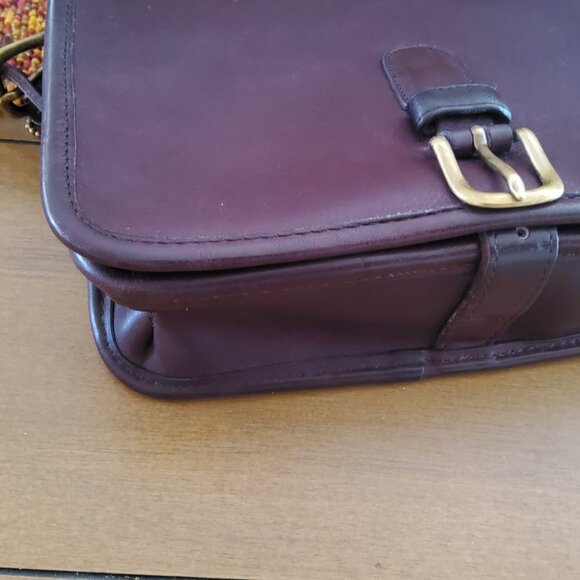 Vintage Coach Messenger Crossbody New York City in Burgundy +Original Hangtag - Picture 3 of 10